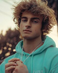 Is Topper Guild married? bio: age, family, ethnicity, height, net worth