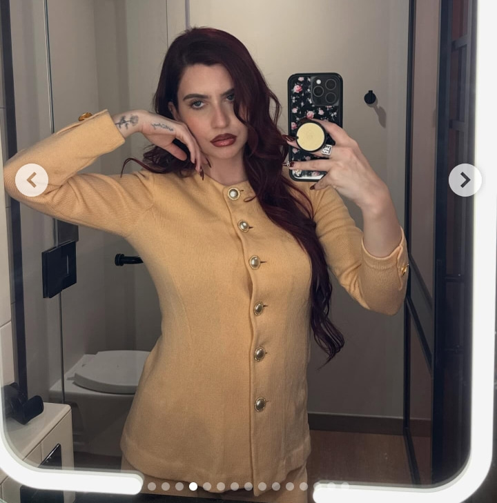 Abby Roberts Biography, Back Story: Family, Ancestry, Wife, Net Worth