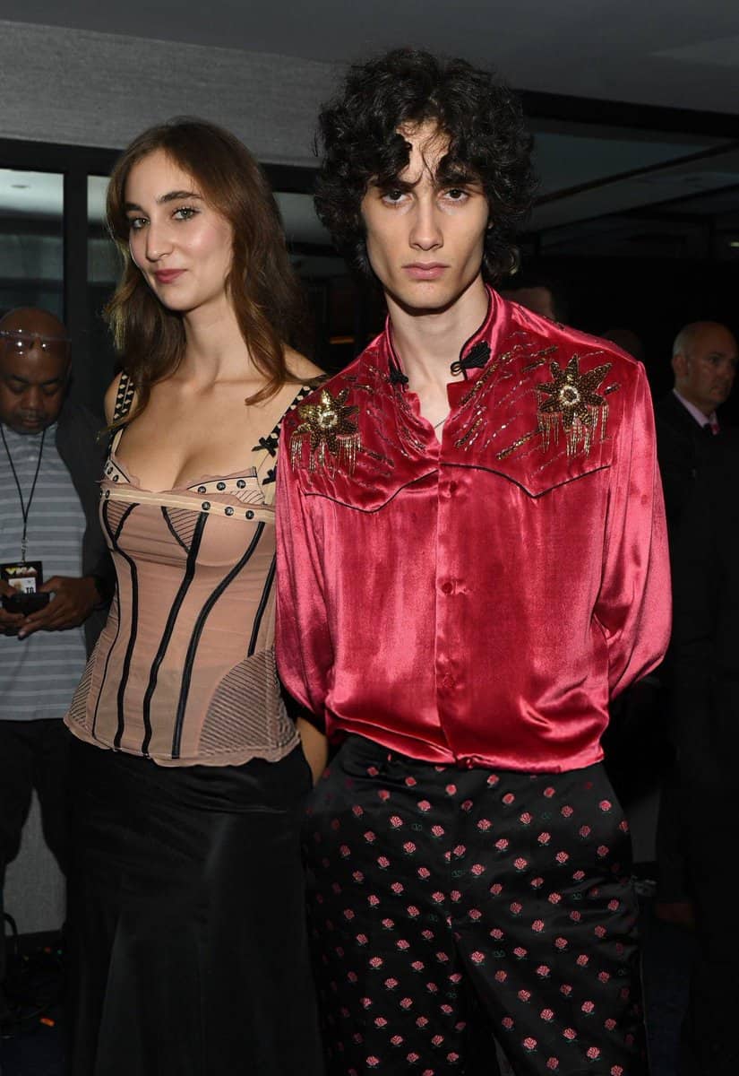Image - Sombr, is pictured with his sister, Amelie Boose, at the 2026 MTV #VMAs. 