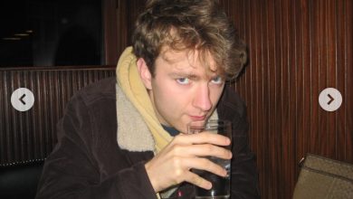 Is TommyInnit still Dating Molly? Biography, Age, Height: Family, Ethnicity, Girlfriend, Net Worth