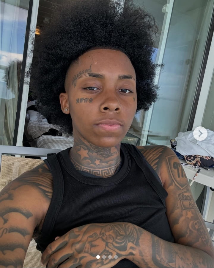 Ksosolid, the more masculine presenting from the RKEmpiree duo, is pictured looking all 'tuff' & manly.