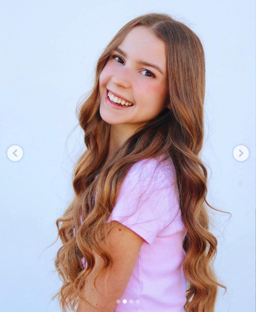 Is Anna McNulty Dating Nick? Biography, Age: Family, Ethnicity, Boyfriend, Height, Net Worth
